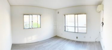 床・壁・天井を白ベースで貼替！清潔感あふれる素敵な洋室に！