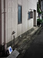 風化や汚れが目立ち始めていました。