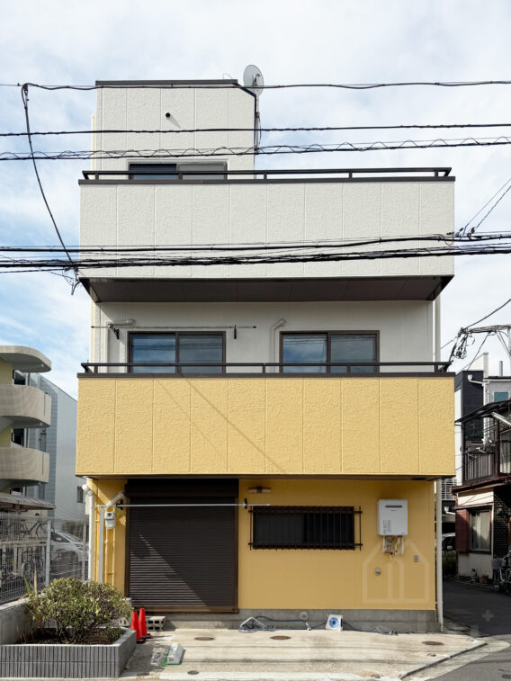 新たに設けた花壇に緑を取り入れました。